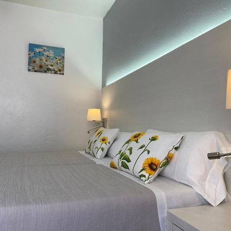 Hostal Pitiusa อิบิซาทาวน์ ภายนอก รูปภาพ