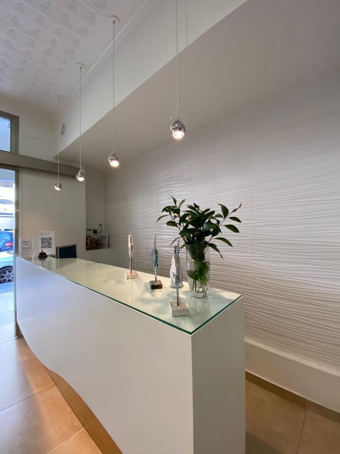 Hostal Pitiusa อิบิซาทาวน์ ภายนอก รูปภาพ