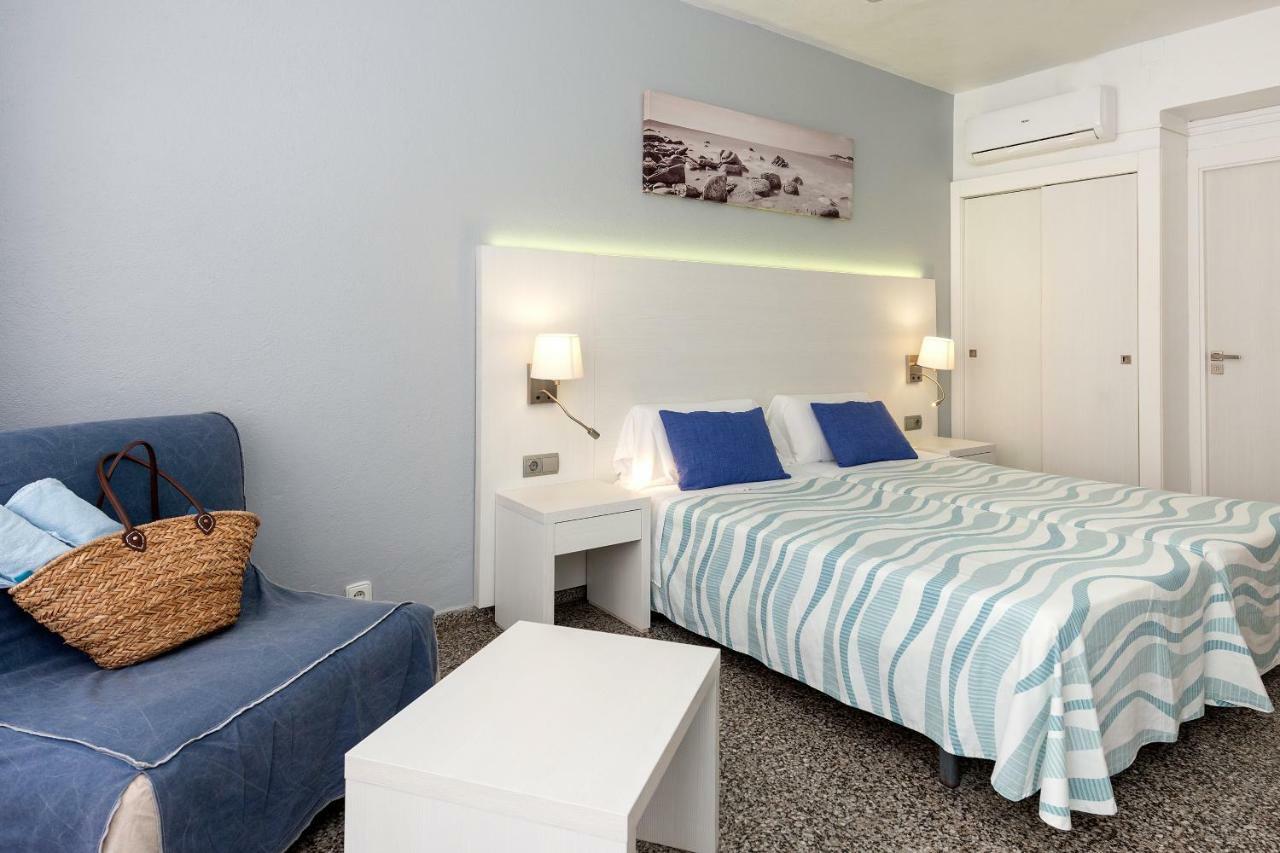 Hostal Pitiusa อิบิซาทาวน์ ภายนอก รูปภาพ